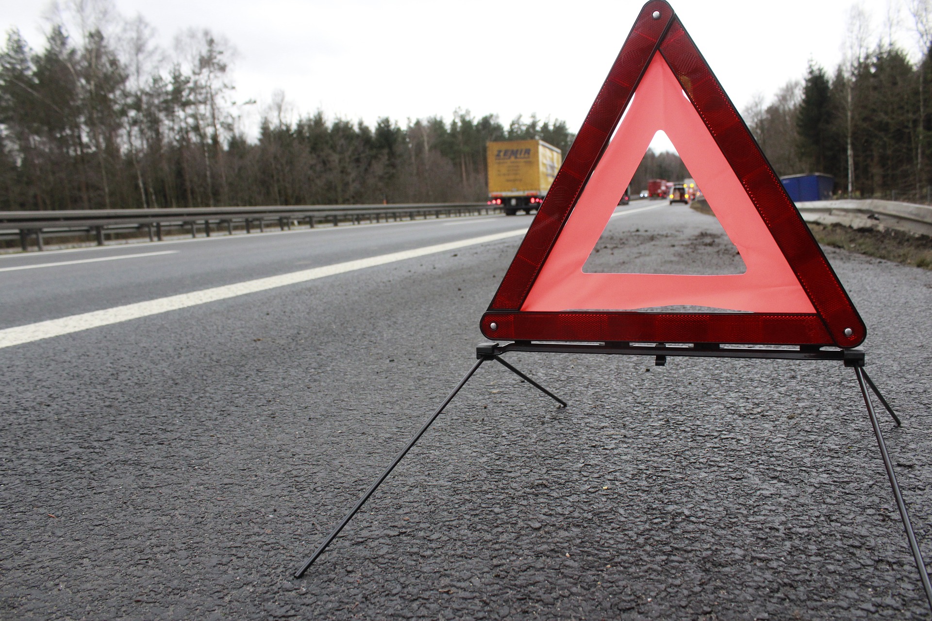 Wypadek na A4 w Mysłowicach. Dwie osoby w szpitalu