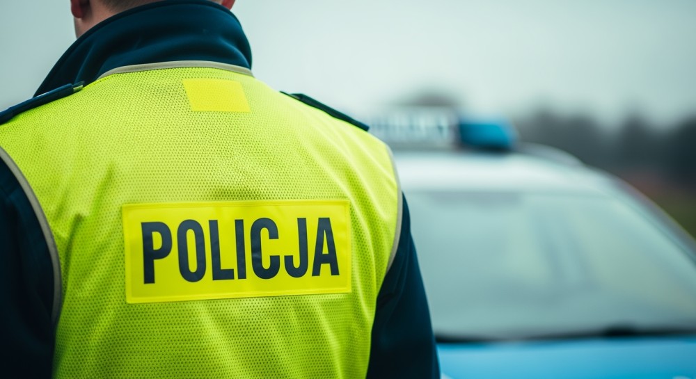 Bezpieczna jazda jesienią: kluczowe zasady na zmiennych drogach