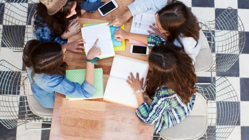 Kreatywna rywalizacja na świąteczne ozdoby matematyczne!