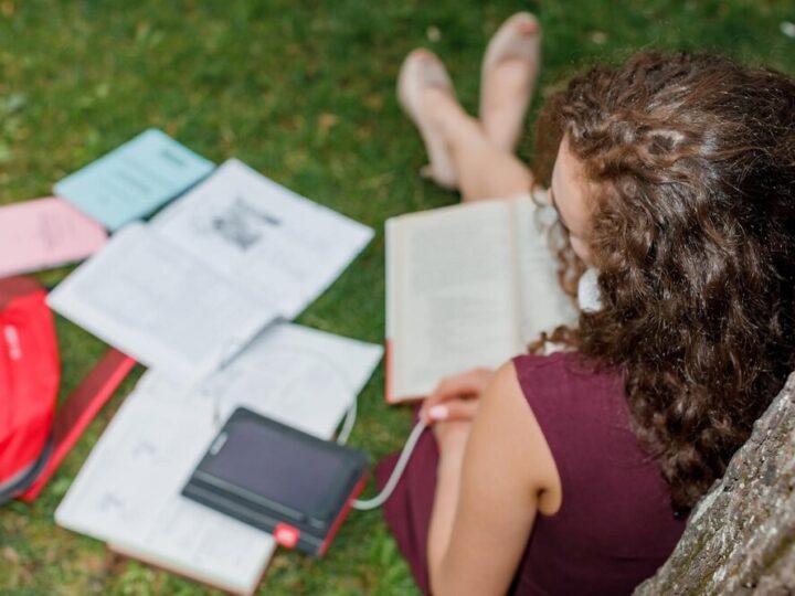 Nauka i eksperymenty w Jaworznie: Dzień pokazowy Uniwersytetu Dziecięcego WSB