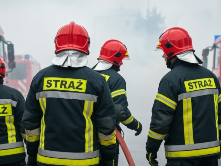 Pożar pustostanu w Mysłowicach: nocna akcja strażaków