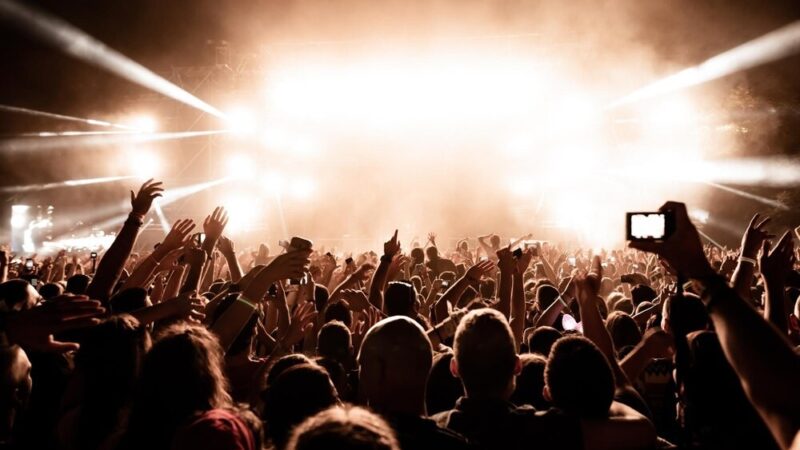 Charytatywny koncert „Teraz i tu” dla Bartusia Bańskiego w Kinoteatrze Znicz!