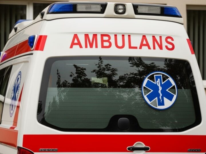 Lędziny zyskują ogólnodostępny defibrylator – nowy krok w stronę bezpieczeństwa mieszkańców