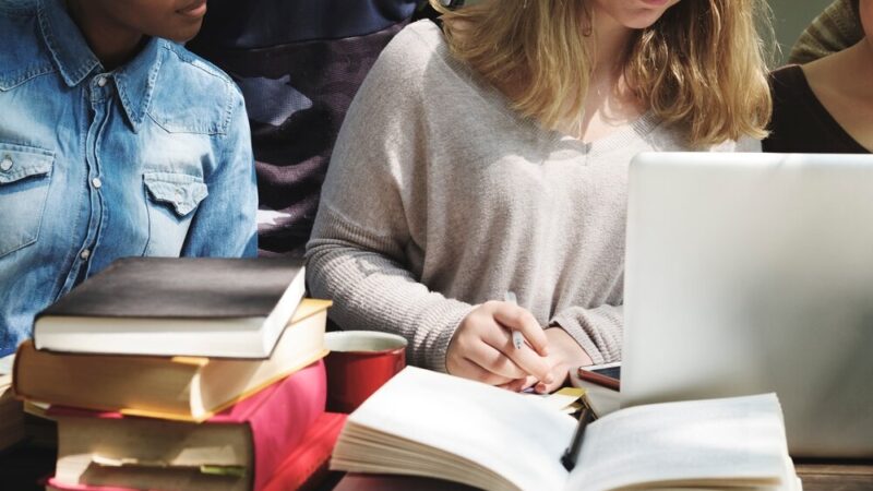 Imielin wprowadza nowoczesne Laboratorium AI: nowa era edukacji dla uczniów i nauczycieli!