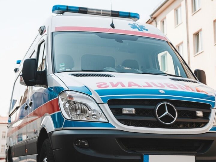 Bezpieczny wypad w góry: kluczowe porady na zimowe wyzwania