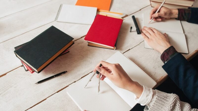 Szkoła Podstawowa nr 11 w Jaworznie zyskała imię Karola Pniaka