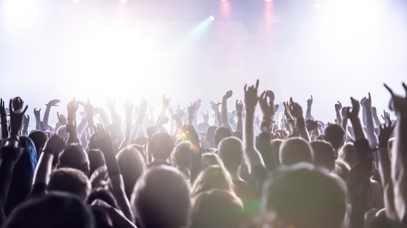 Alstromerie – Muzyczne uniesienia w świetle świec