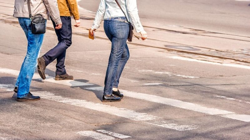 Dzielnicowi uczą przedszkolaków bezpieczeństwa