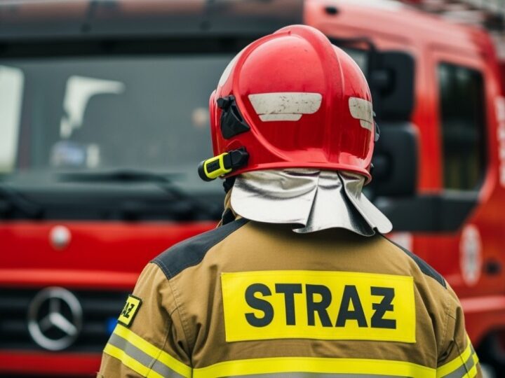 Młodzieżowa drużyna pożarnicza z Mysłowic poznaje tajniki strażackiej służby