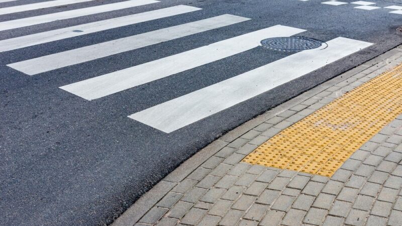 Drony w akcji: Policja zwiększa bezpieczeństwo pieszych