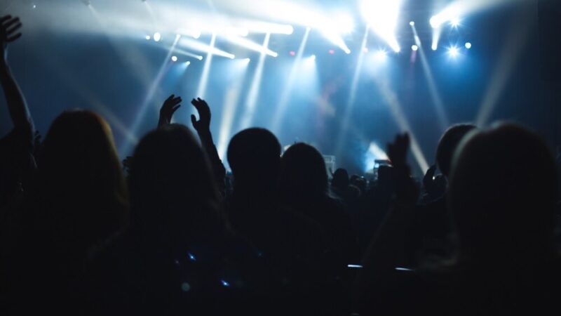 Jubileuszowy benefis Krzysztofa Knapka: Muzyczne wspomnienia w Lędzinach!