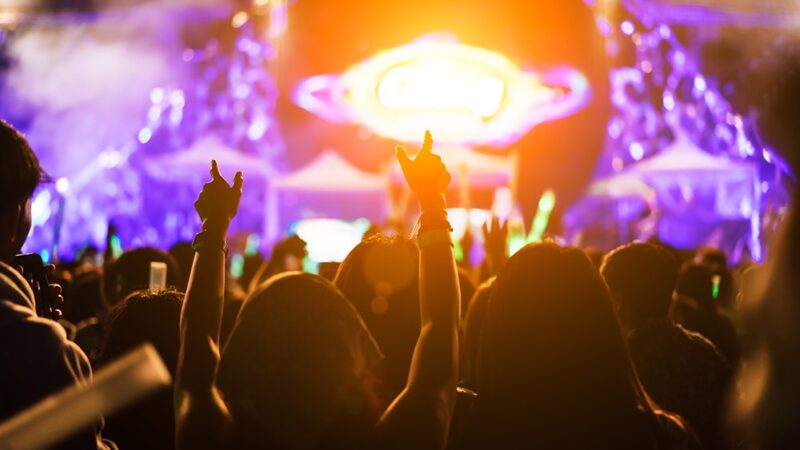 Góralskie starcie na żywo: Golec uOrkiestra i Zbóje rozgrzeją Mysłowice!