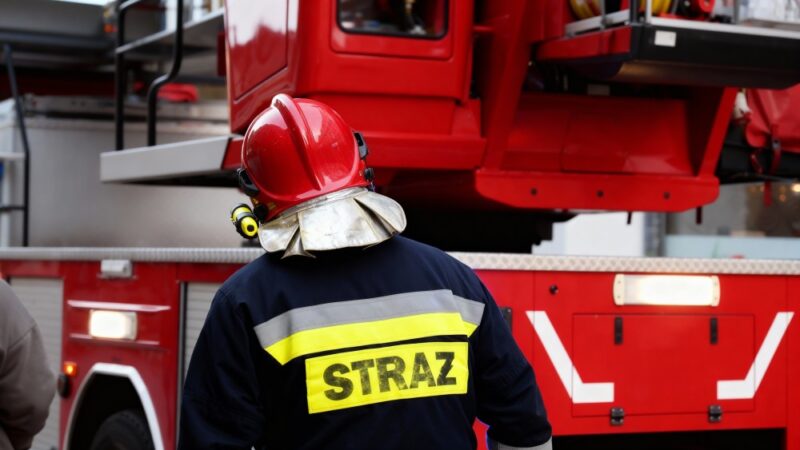 Alarmowa jazda: wyzwania strażaków na drodze!