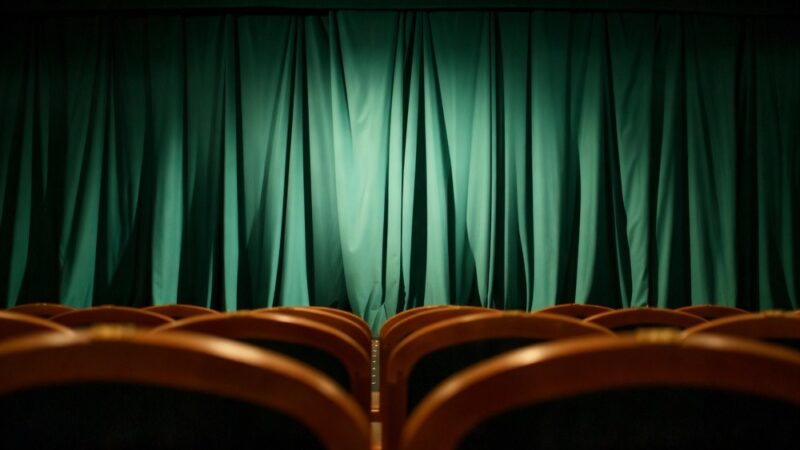 Dołącz do kreatywnych warsztatów teatralnych dla młodzieży!