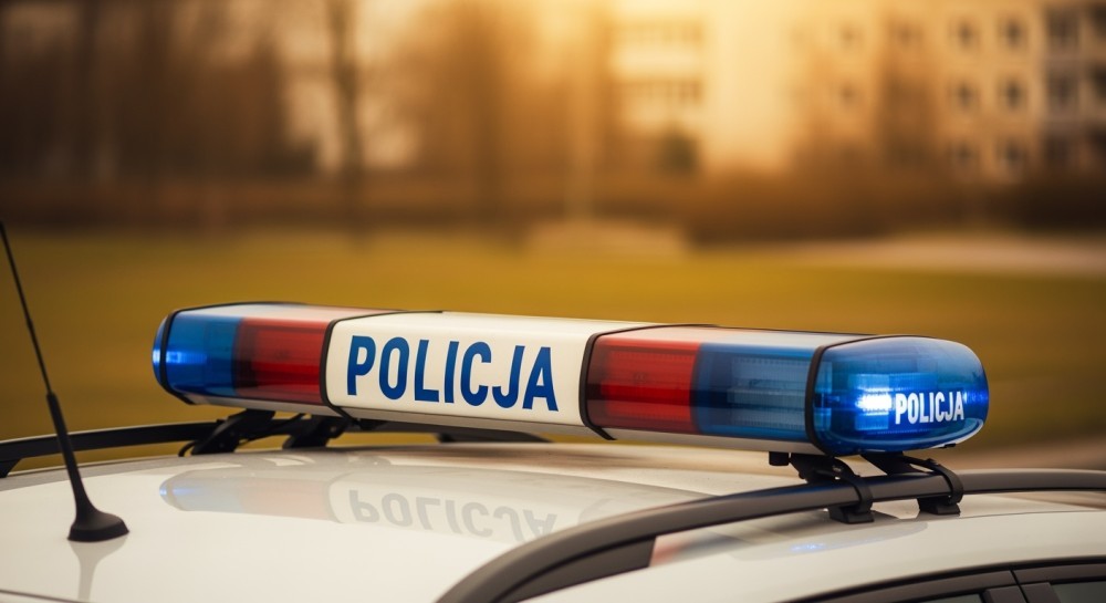 Policja w Katowicach uratowała zaginioną 79-latkę po nocnych poszukiwaniach