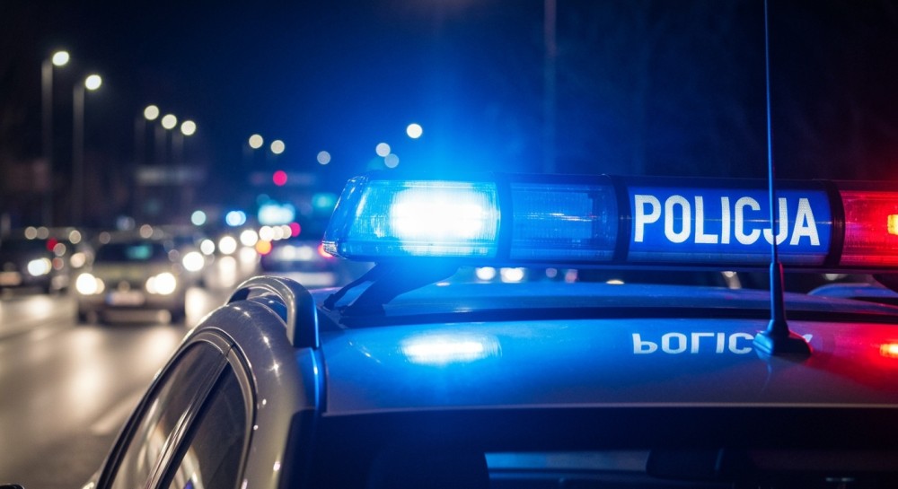 Rodzic zapłacił 1000 zł mandatu. Dziecko jechało hulajnogą bez uprawnień i świateł