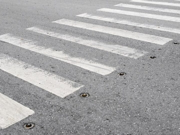Mysłowice: Policjanci promują bezpieczeństwo pieszych na briefingu prasowym