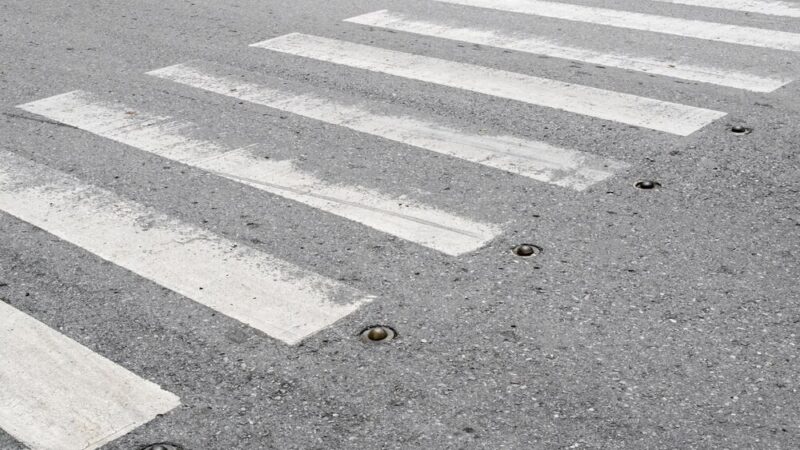 Mysłowice: Policjanci promują bezpieczeństwo pieszych na briefingu prasowym
